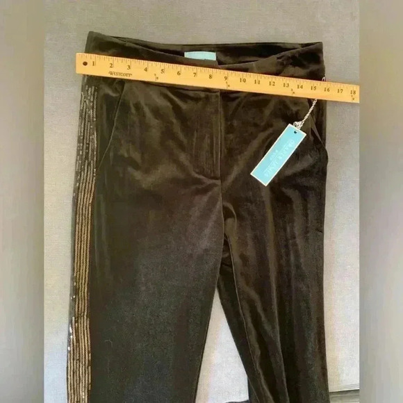 Woman’s Draper James Black Velvet Sequined Accent Holiday Workwear Pants Size 8 - Picture 11 of 13